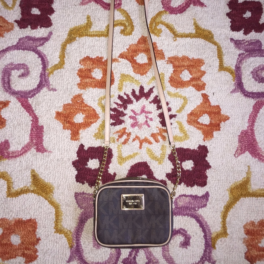 Micheal Kors Crossbody